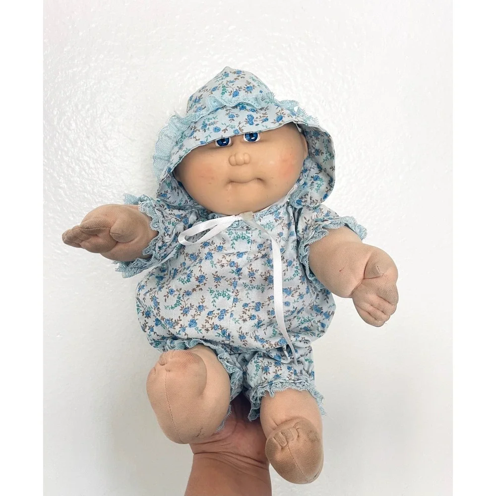 Cabbage Patch Kids design vinyl nostalgia